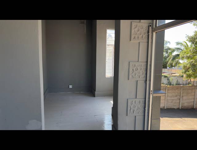 6 BEDROOM FREESTANDING FOR SALE IN WINDERMERE